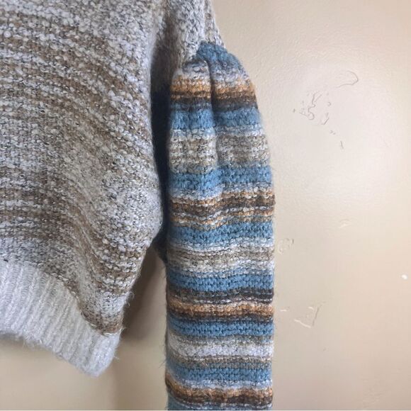 Urban Outfitters Retro Vibe Size Small Womens Cropped Sweater Statement Sleeves - Picture 4 of 8